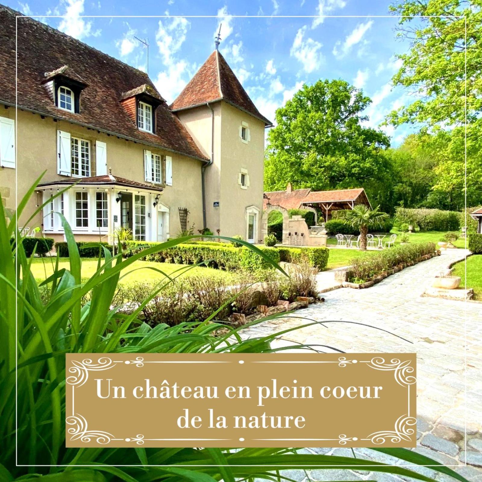 Le Petit Chateau De Sainte Colombe Bouges-le-Chateau Exterior foto
